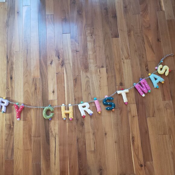 Colorful Felt Merry Christmas Garland - Picture 2 of 5